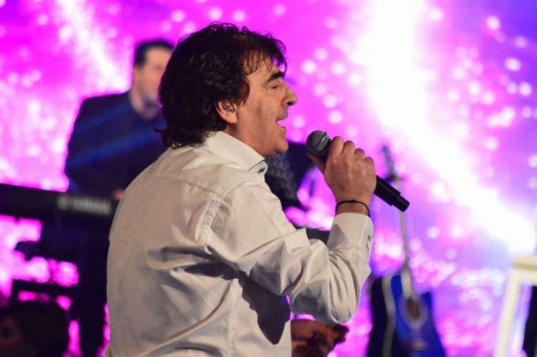 Claude Barzotti at The Legend Part 1 